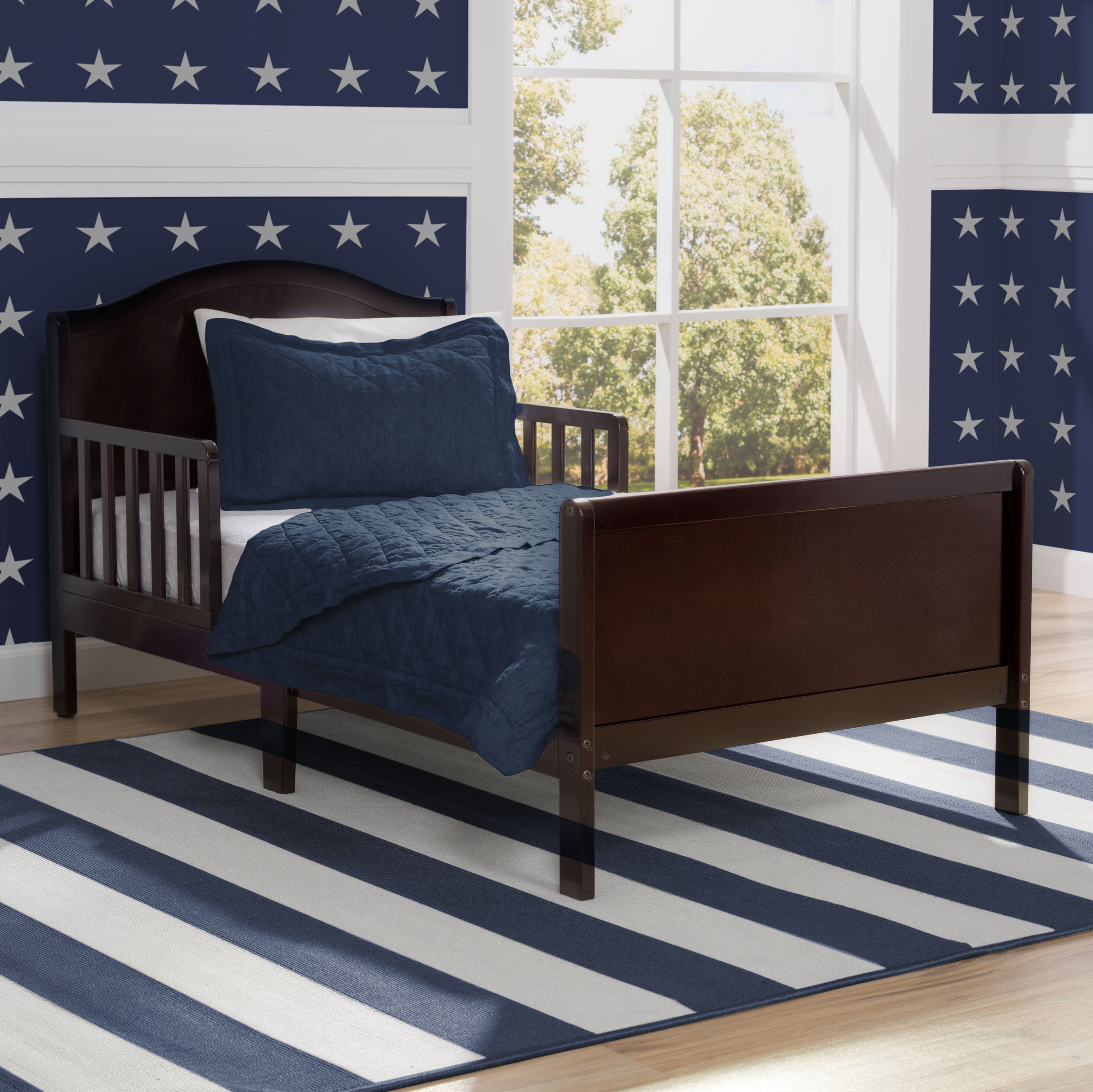 Bennett Toddler Bed - Delta Children