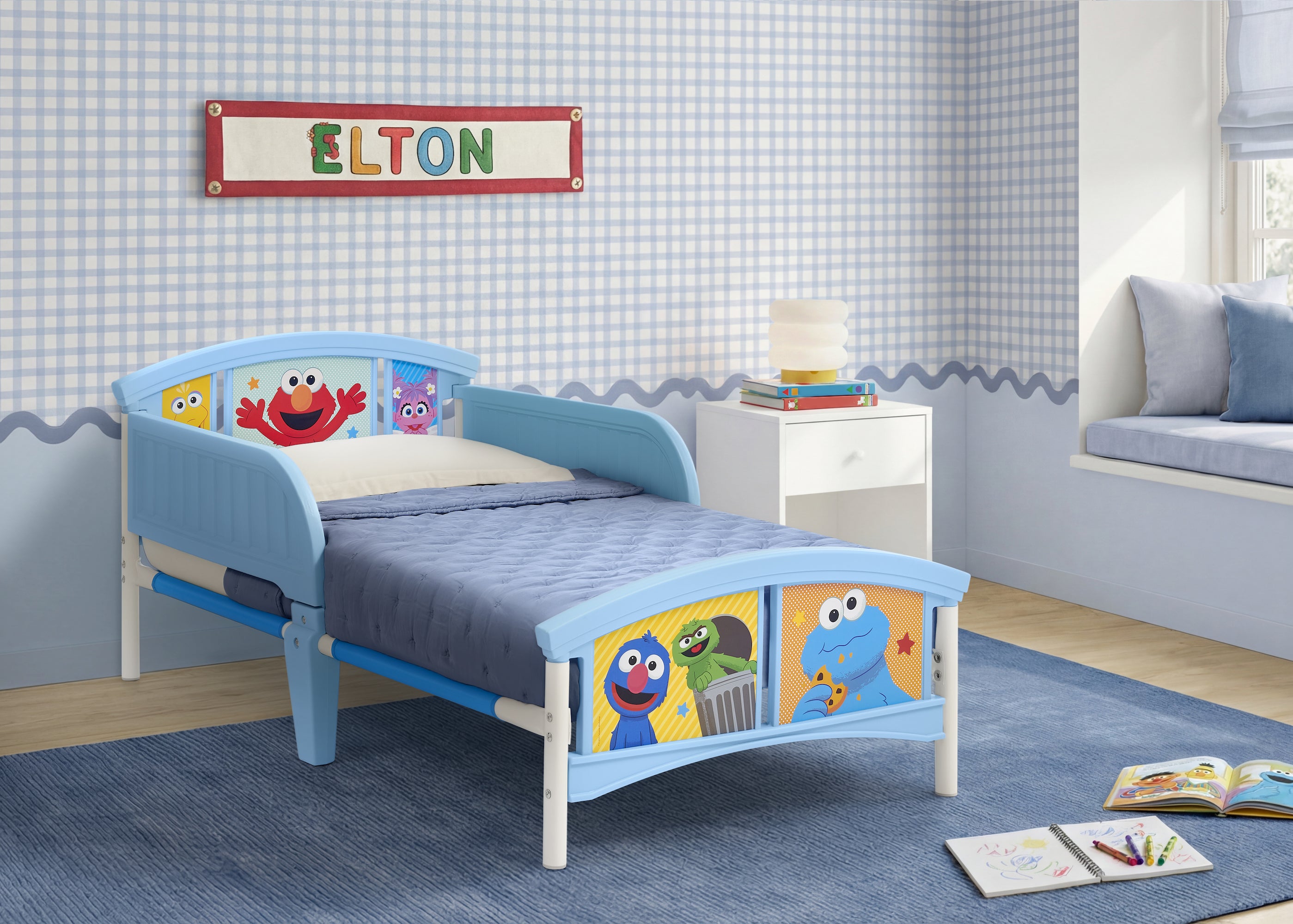 Sesame Street Plastic Toddler Bed - Delta Children