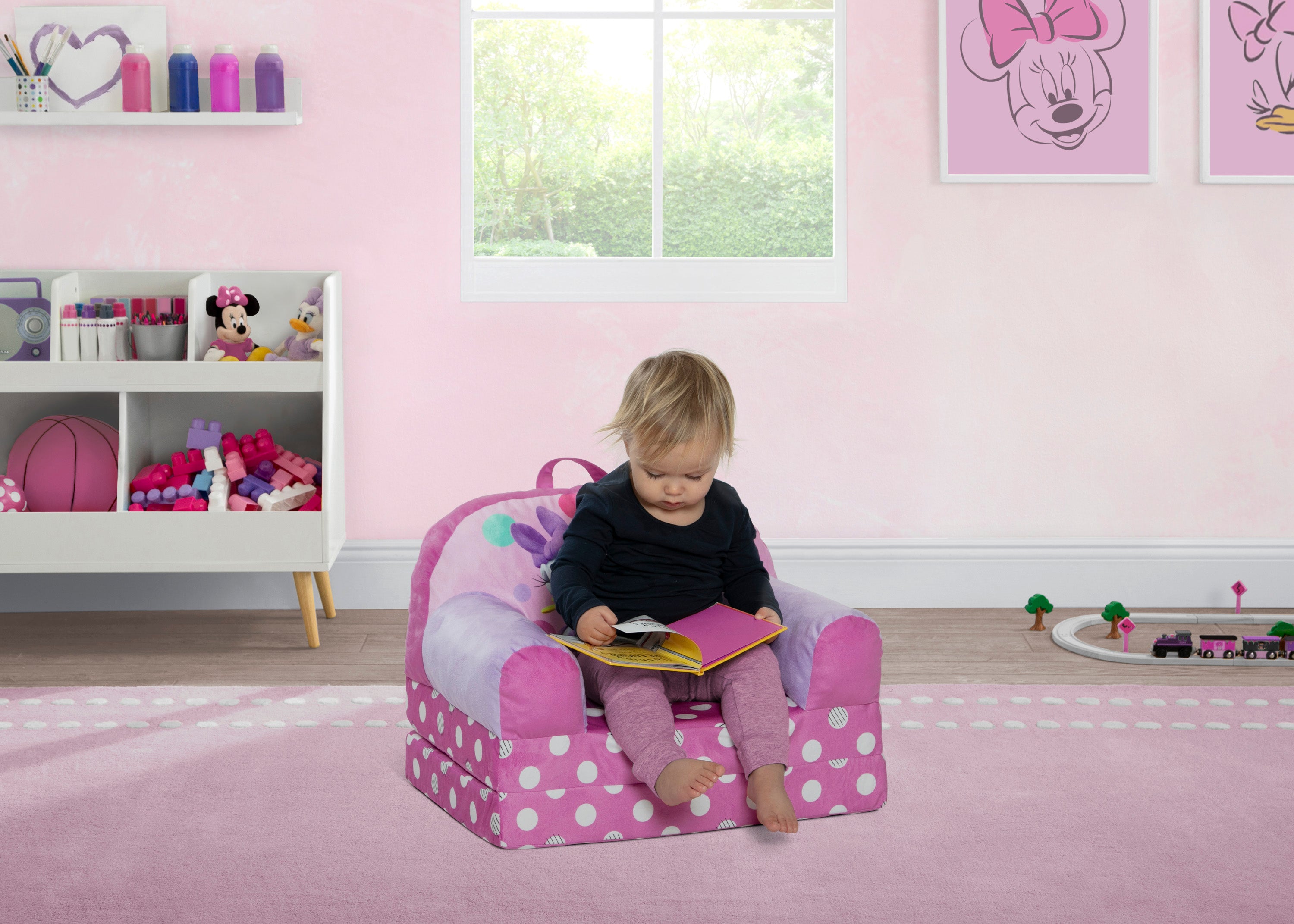 Minnie Mouse Cozee Buddy Flip-Out Chair | Delta Children