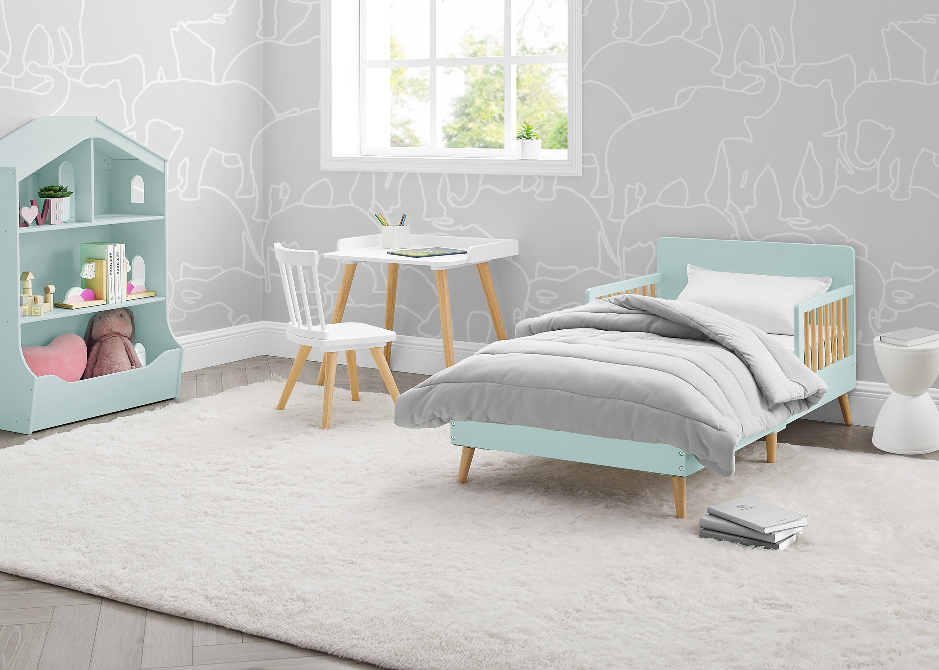 Logan Wood Toddler Bed Delta Children