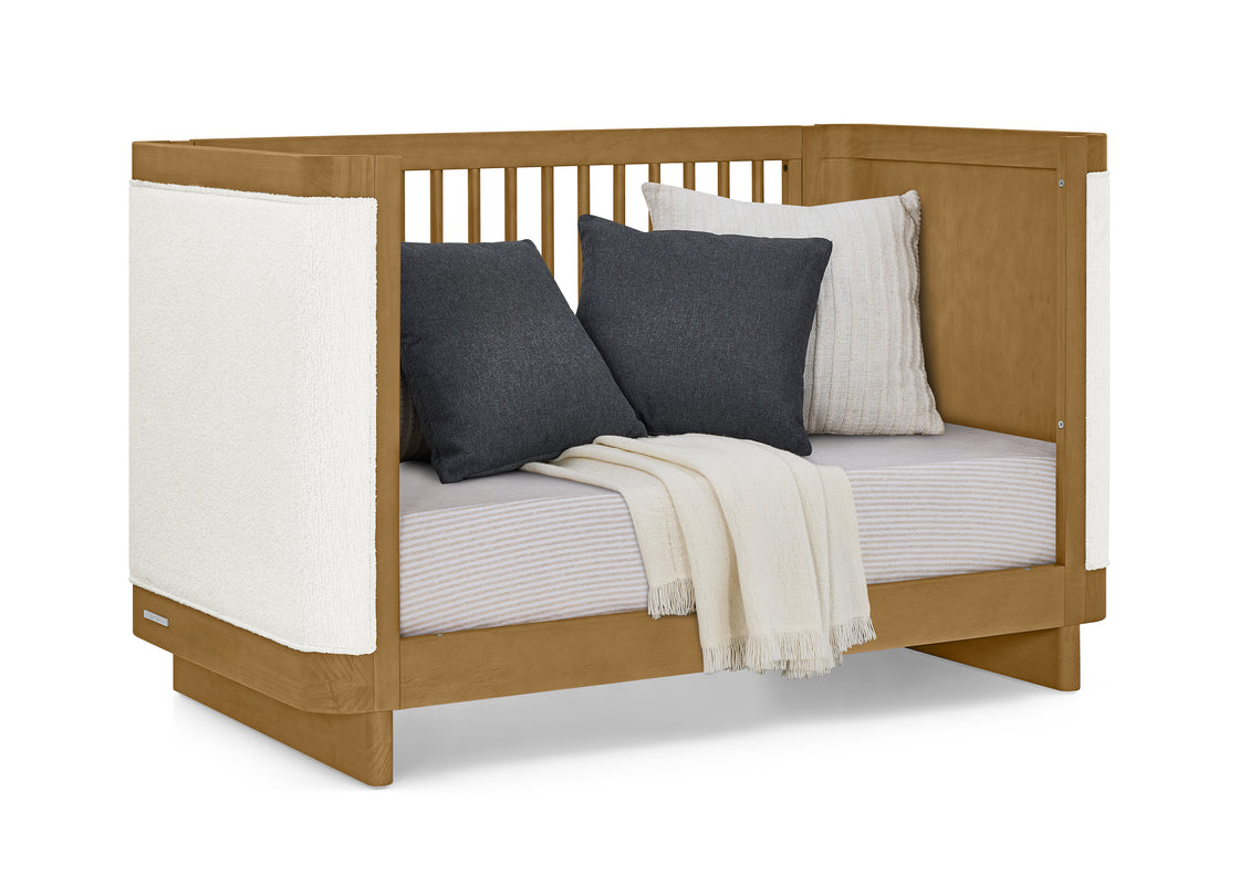 Acorn with White Boucle (1551) 6 - Carousel