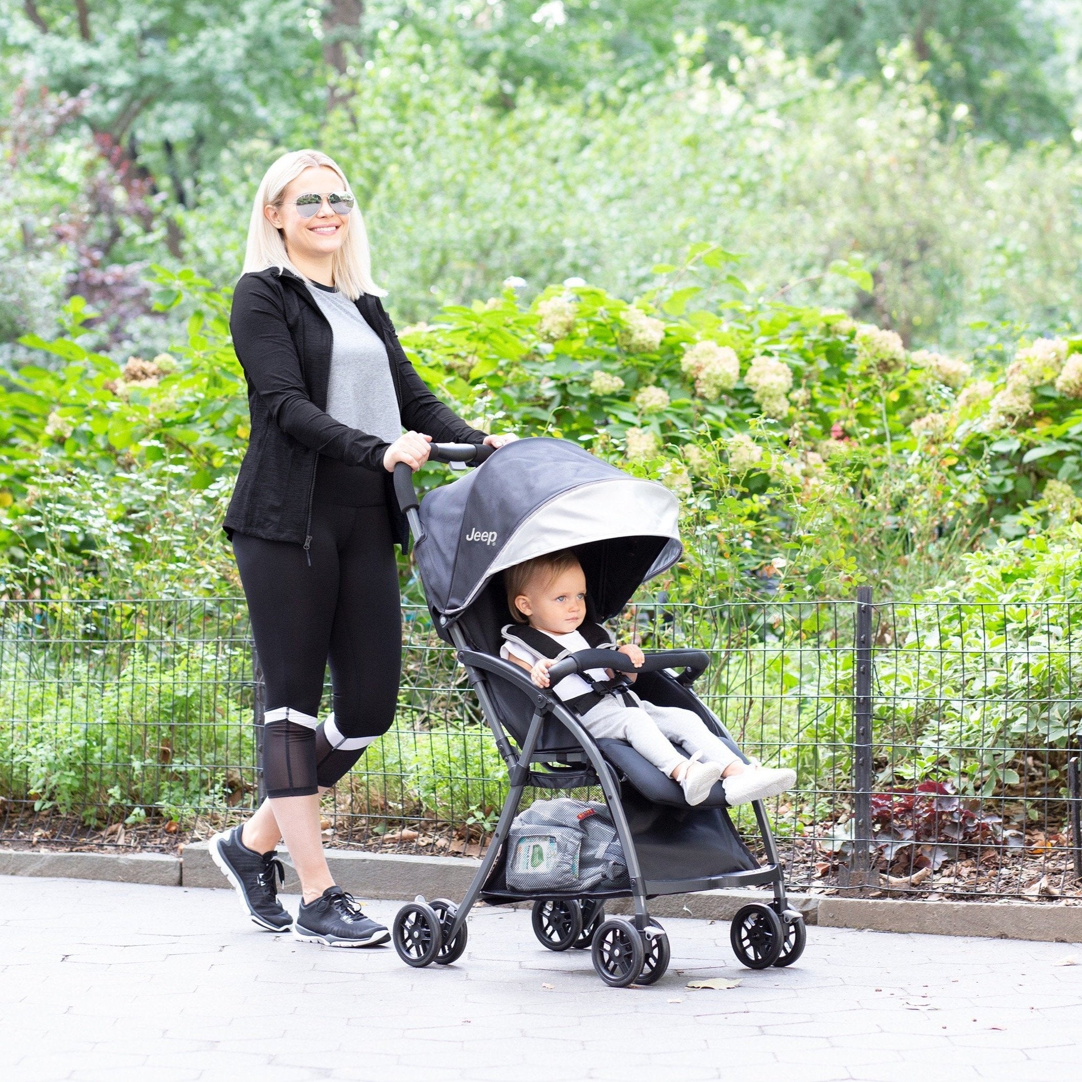Jeep® Ultralight Adventure Stroller - Delta Children