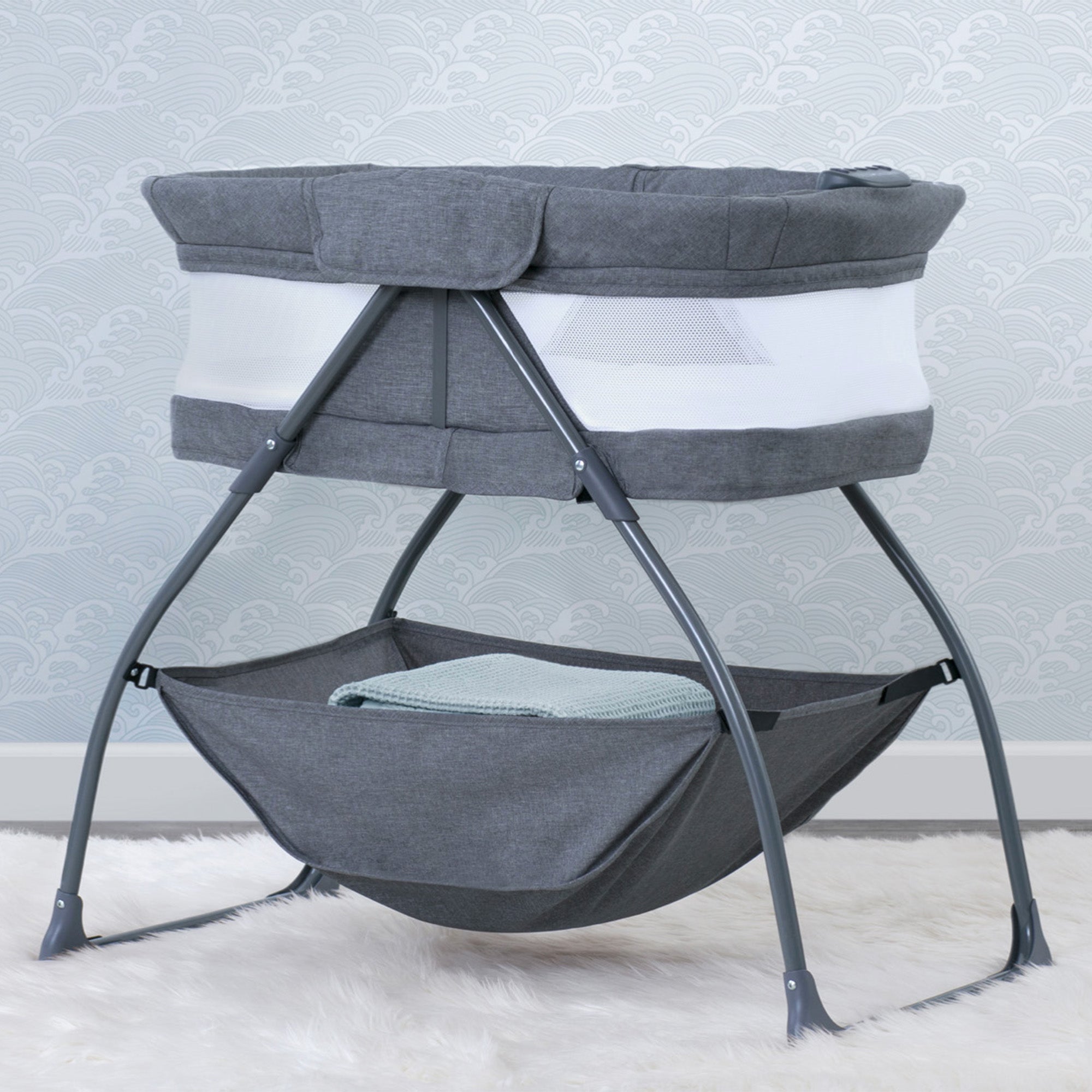 TravelMate Compact Fold Bassinet Delta Children