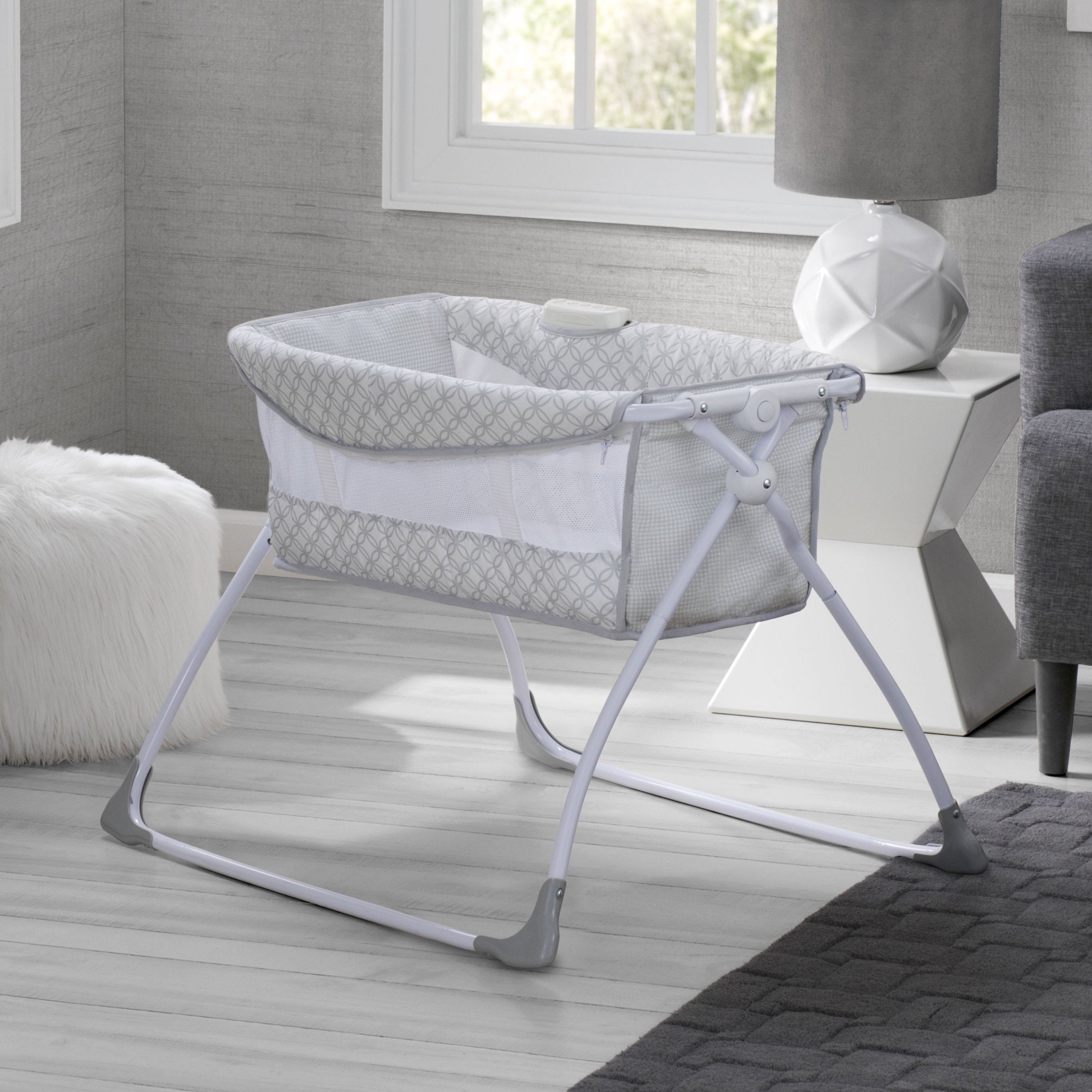 delta children bassinet Newborn Soothing Sleeper Bassinet