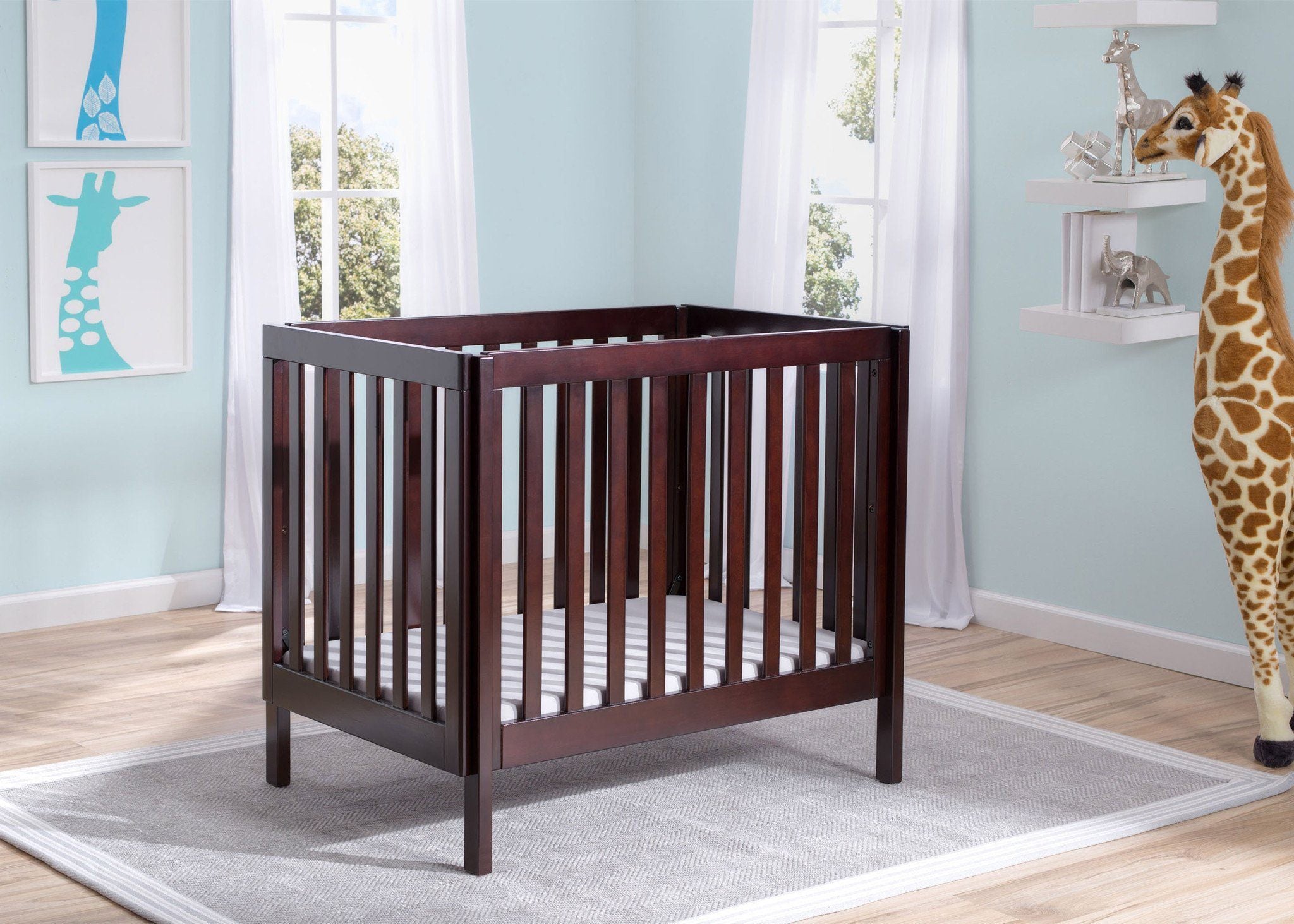Delta bennington mini crib clearance