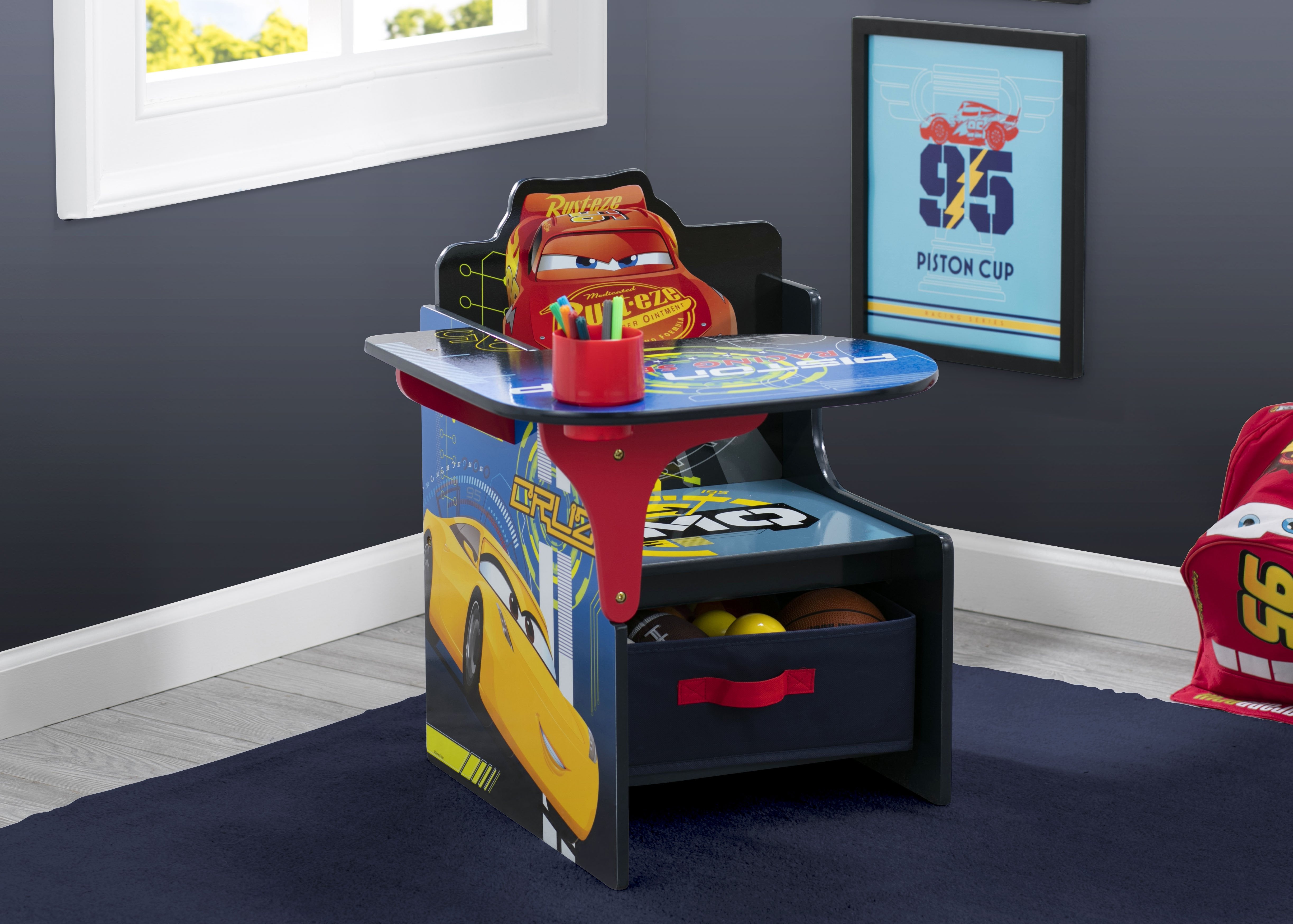Delta Children Cars Lightning McQueen Toddler-to-twin Bed With Lights and  Toy for sale online