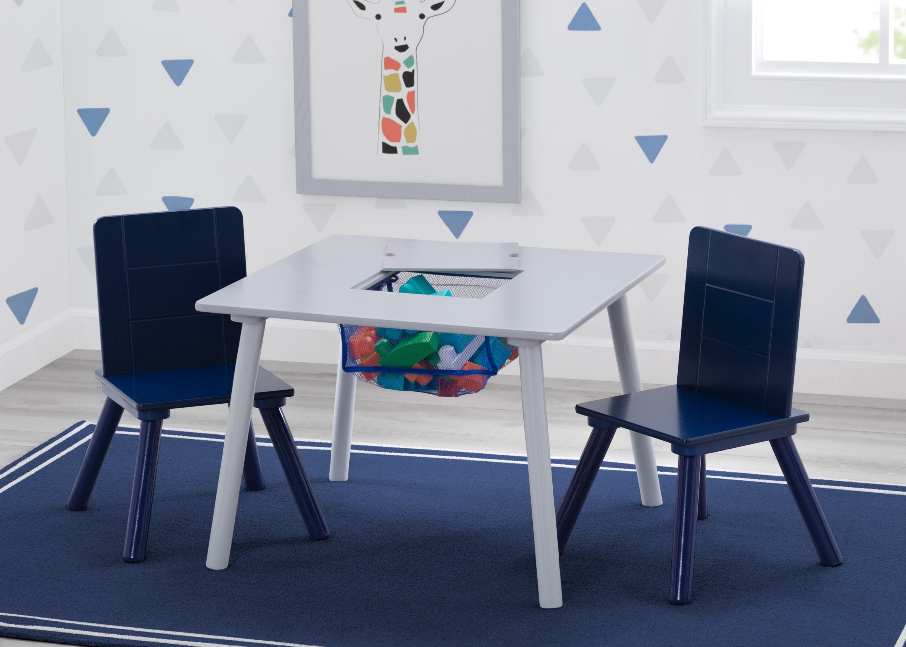 Kids Table and chairs