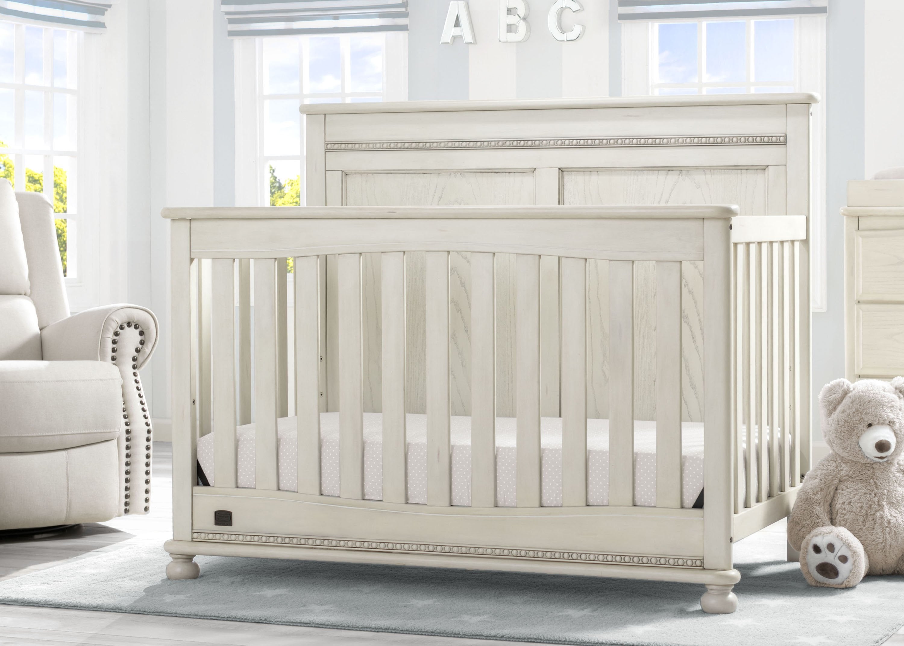 Off hot sale white crib