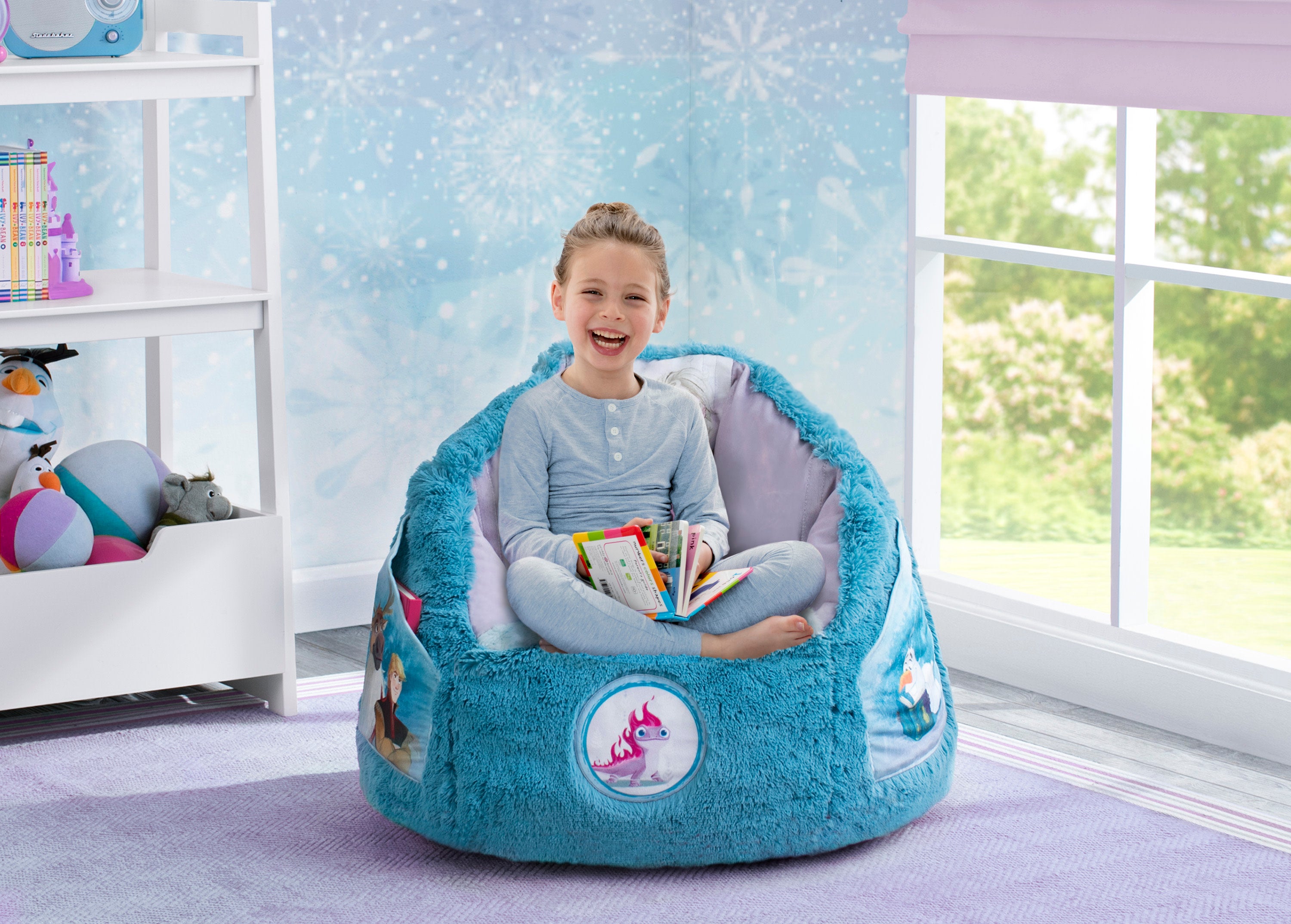 Frozen Cozee Fluffy Chair, Toddler Size (for Kids Delta Children