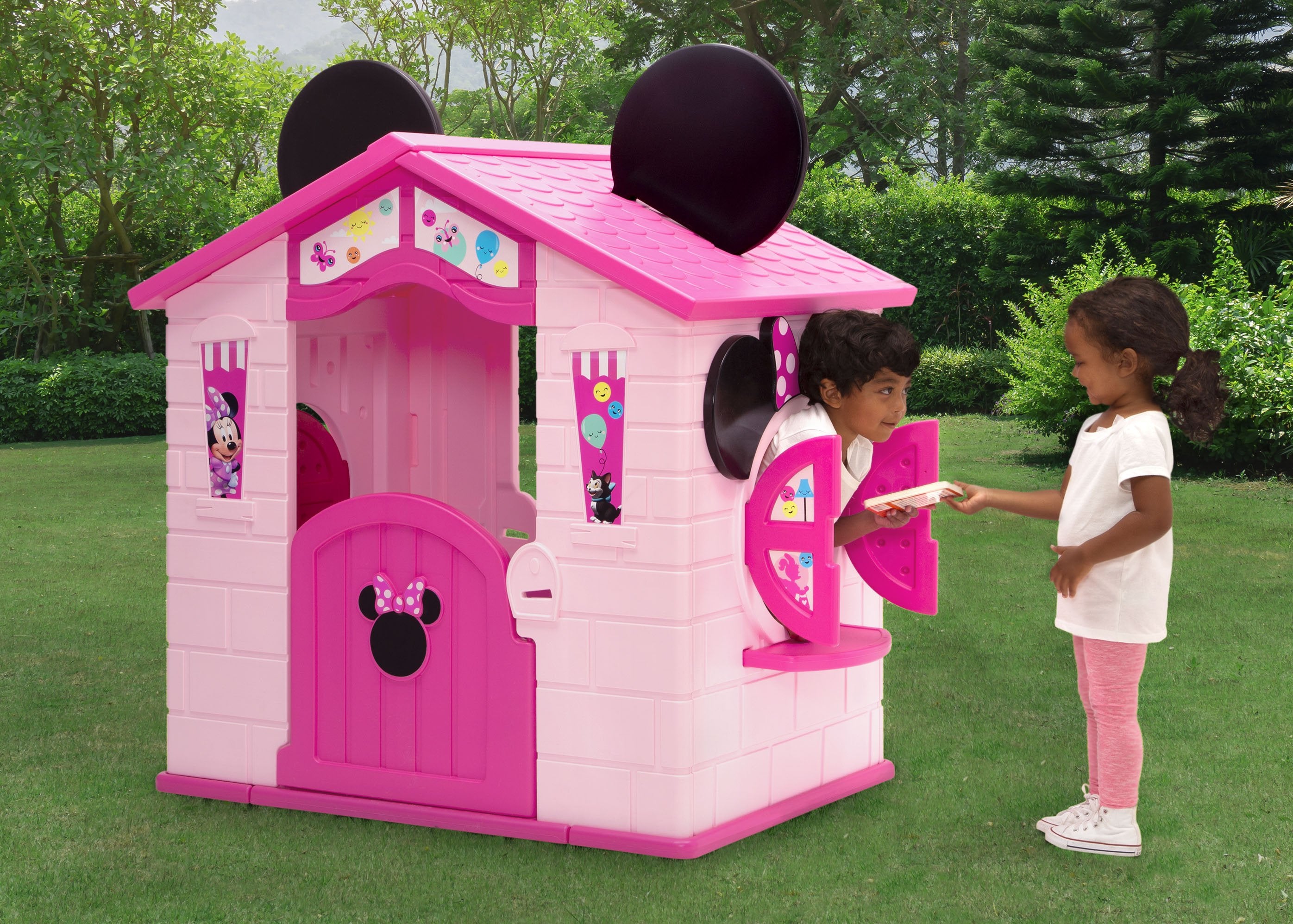 Minnie Mouse Plastic Indoor/Outdoor Playhouse Delta Children