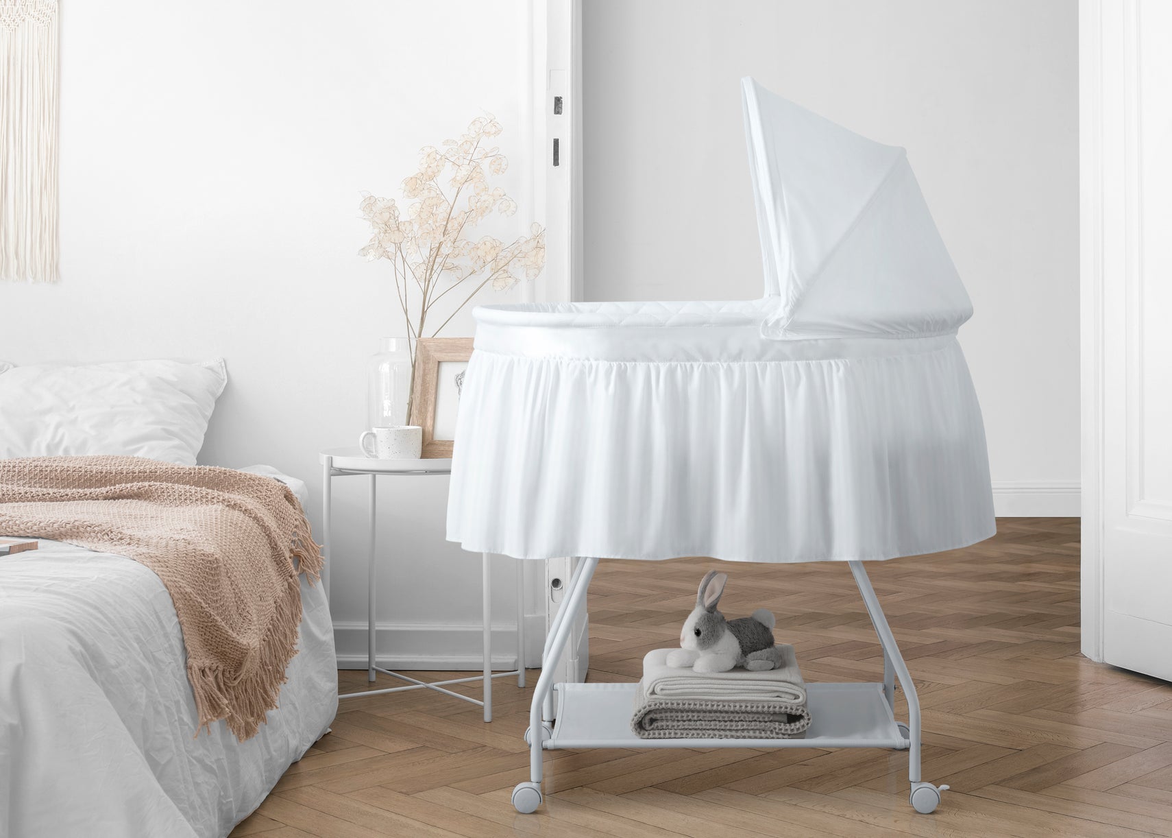 Classic White (105)