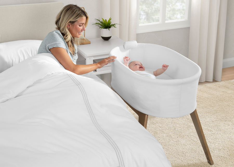 White (100) 2-Aero Smart Auto Glide Bassinet with Cry Detection & Bluetooth Wireless Technology
