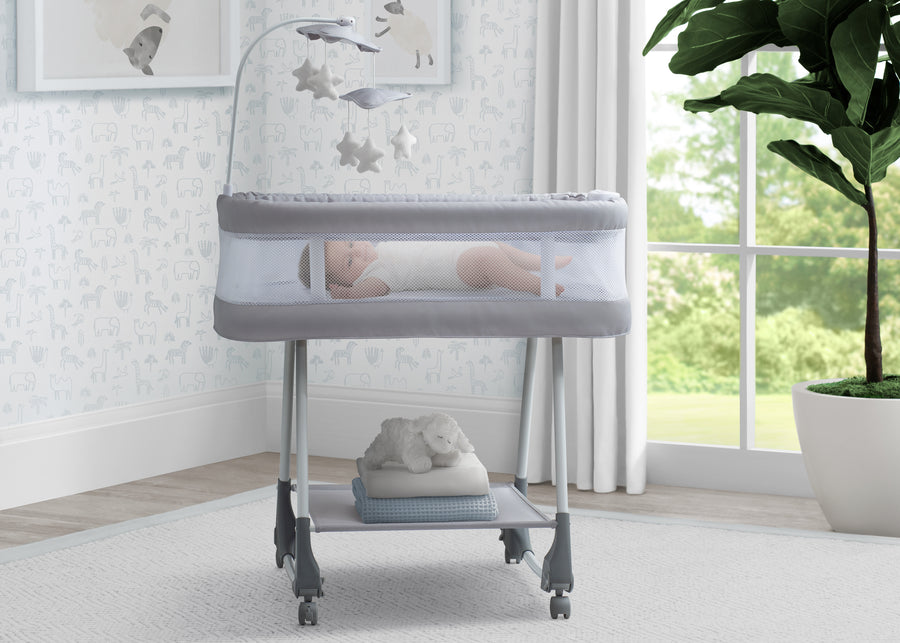 Platinum (2337) 1-Shooting Star Rocking Bassinet with Air Flow Mesh