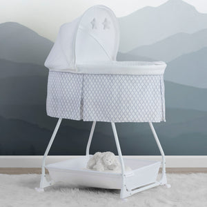 Deluxe Soothing Dreams Bassinet 8