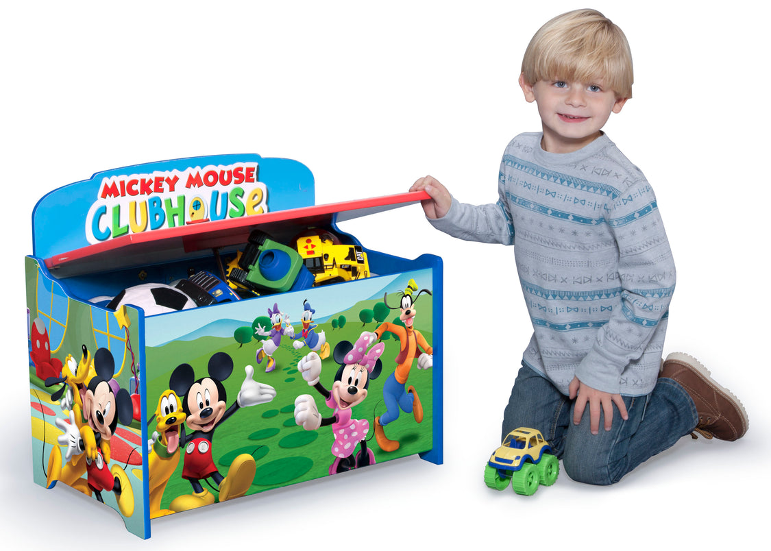 Mickey (1051)