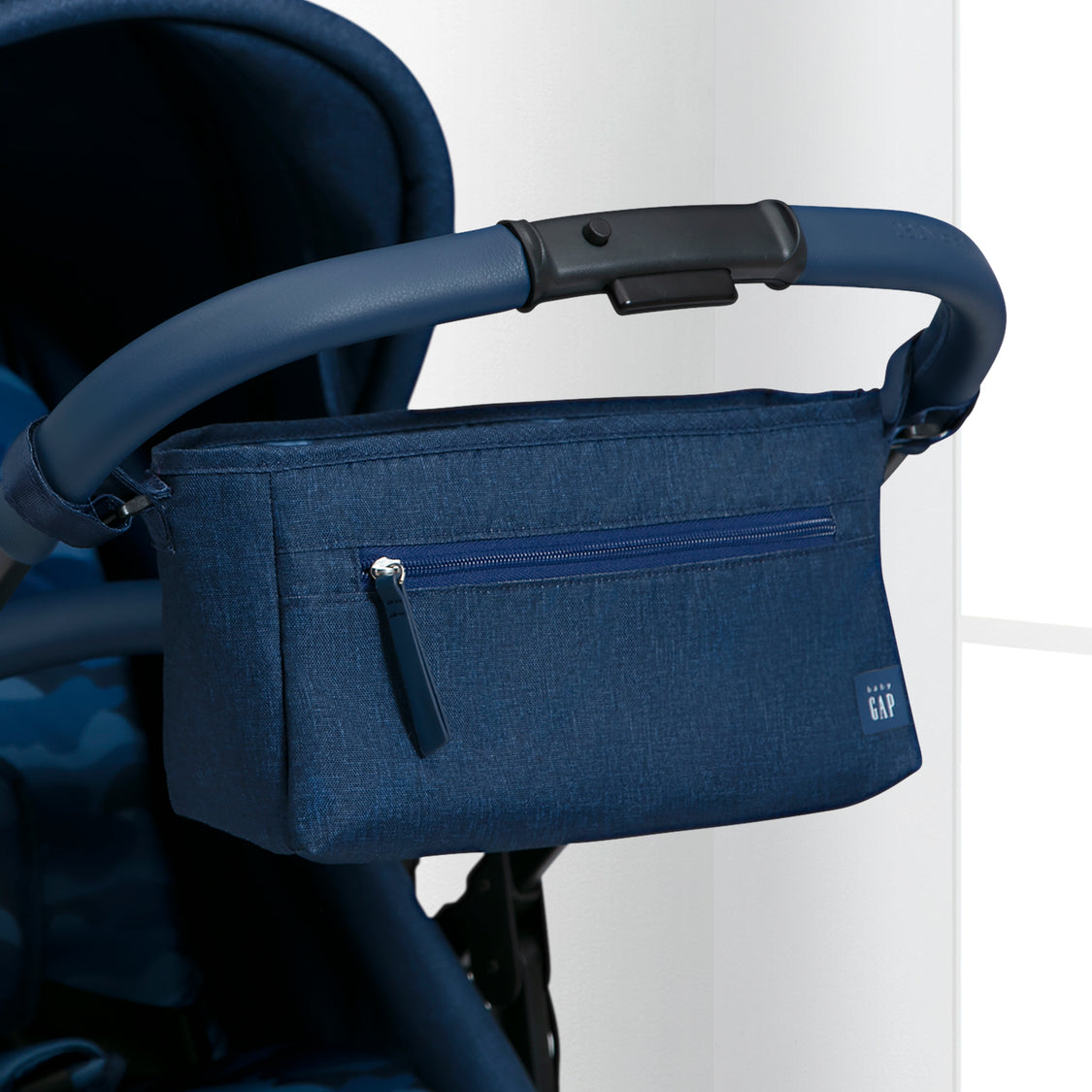A1967 2430 Gap Parent Organizer Blue Lifestyle 101