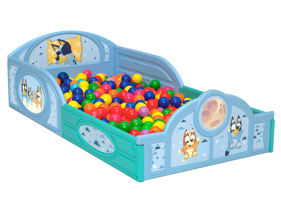 Bluey (1077) 6-Bluey Sleep and Play Toddler Bed with Built-In Guardrails