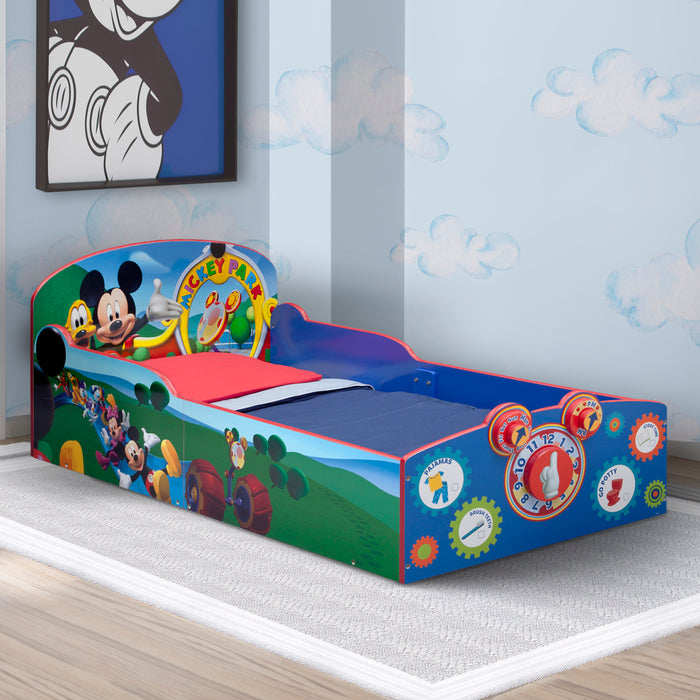 BB86929MM Mickey Wooden Toddler Bed Lifestyle 01 2-Mickey Mouse Interactive Wood Toddler Bed