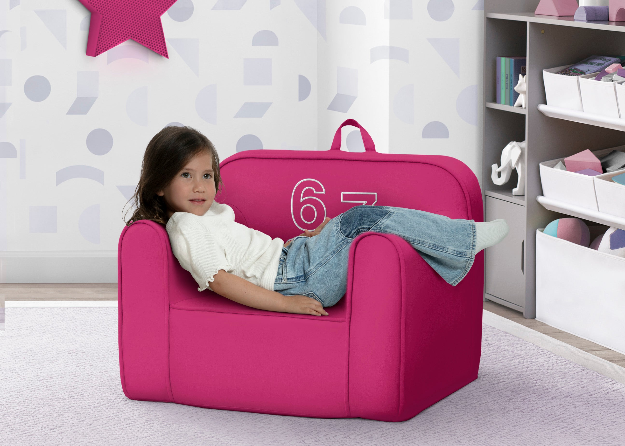 Six Seven 6-7 Cozee Chair | Delta Children