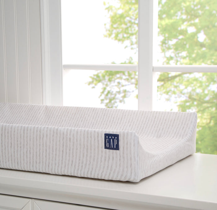 H57850 4500 2 3-babyGap Contoured Changing Pad with Cooling Cover
