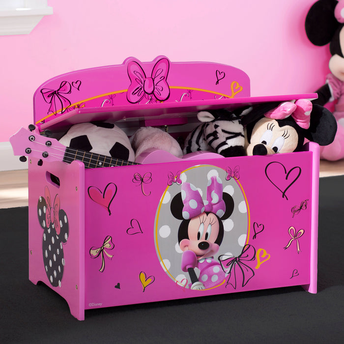 TB84956MN Minnie Mouse Deluxe Toy Box Lifestyle 102 0-Minnie Mouse Deluxe Toy Box