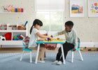 Play-Doh (1649) 2-Play-Doh Table and 2 Chair Set