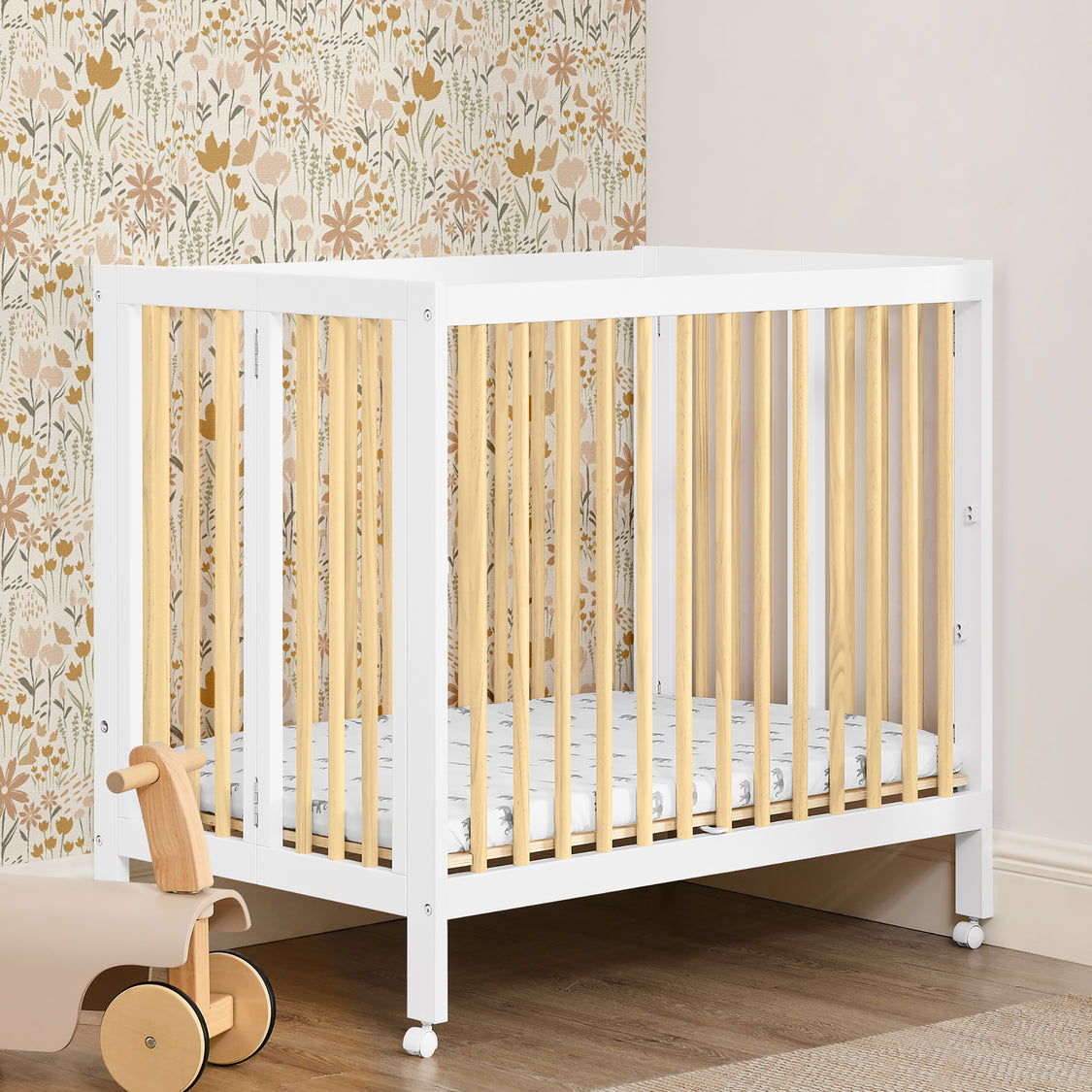 Mia Portable Folding Mini Crib with 1.5-Inch Mattress