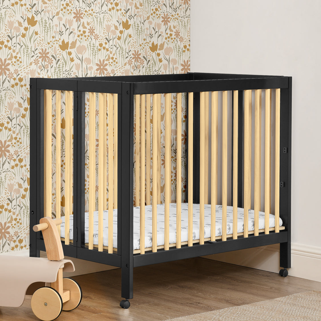 Mia Portable Folding Mini Crib with 1.5-Inch Mattress