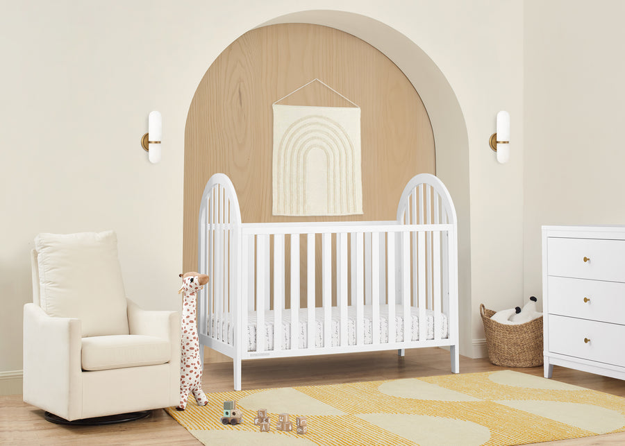 Bianca White (130) 1-Milano 4-in-1 Convertible Crib