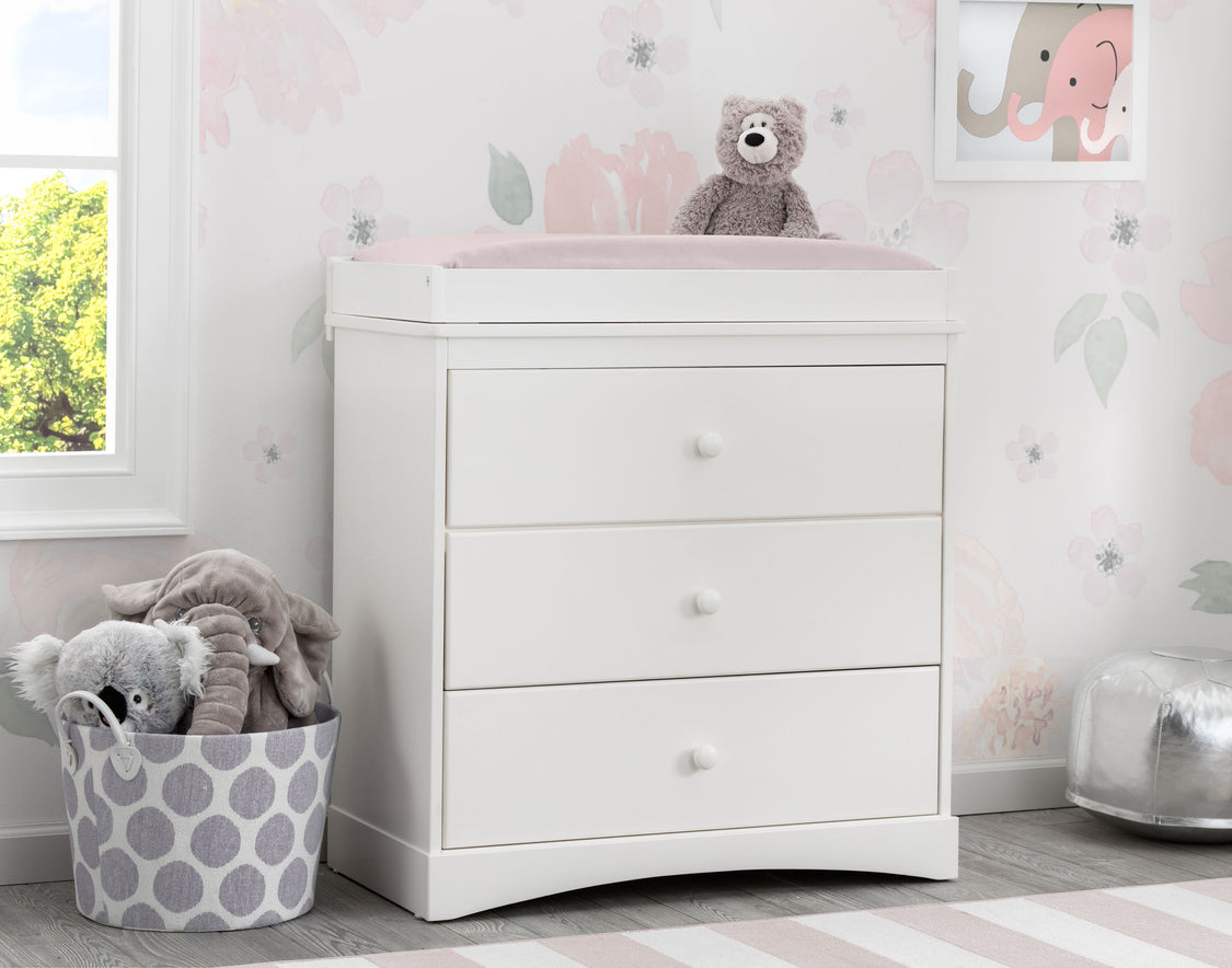 W558430 130 Skylar 3 Drawer Dresser wChanging Top Bianca White Lifestyle 04