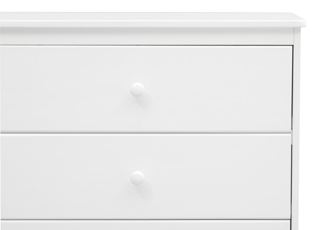 Delta Children Skylar 3 Drawer Dresser with Changing Top and Interlocking Drawers Delta Children Skylar 3 Drawer Dresser with Changing Top and Interlocking Drawers
