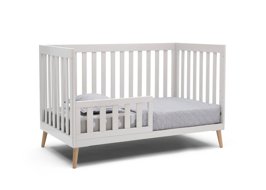 Bianca White with Natural (123) 10-Essex 4-in-1 Convertible Crib