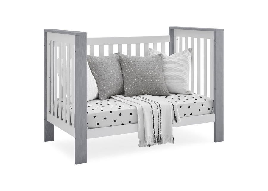 Bianca White with Textured Cloud (1426) 13-Miles 4-in-1 Convertible Crib