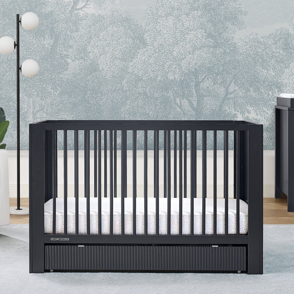 Cassie 4-in-1 Convertible Crib with Underdrawer