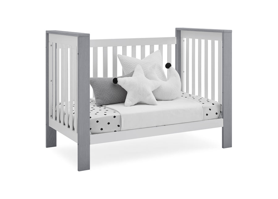 Bianca White with Textured Cloud (1426) 14-Miles 4-in-1 Convertible Crib