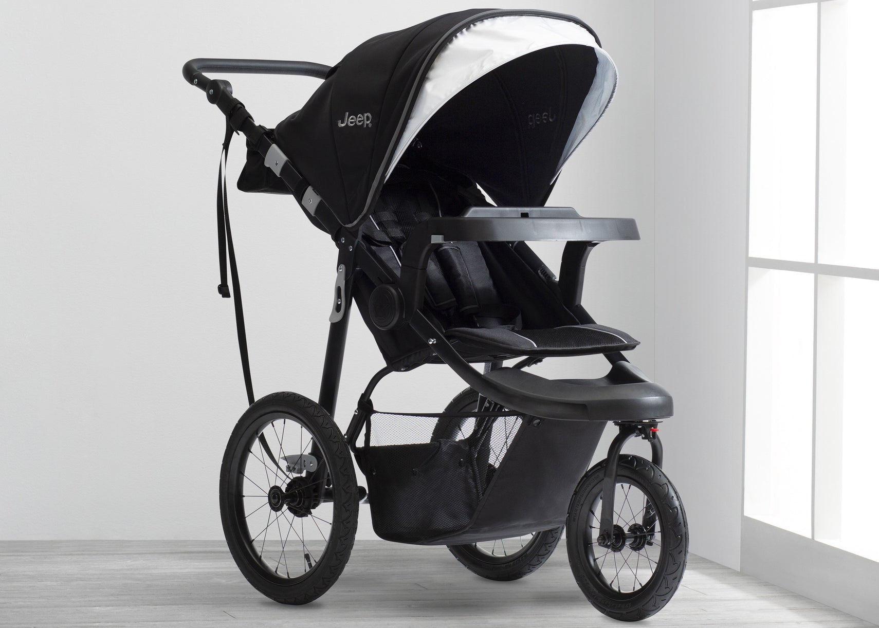 Black (001)