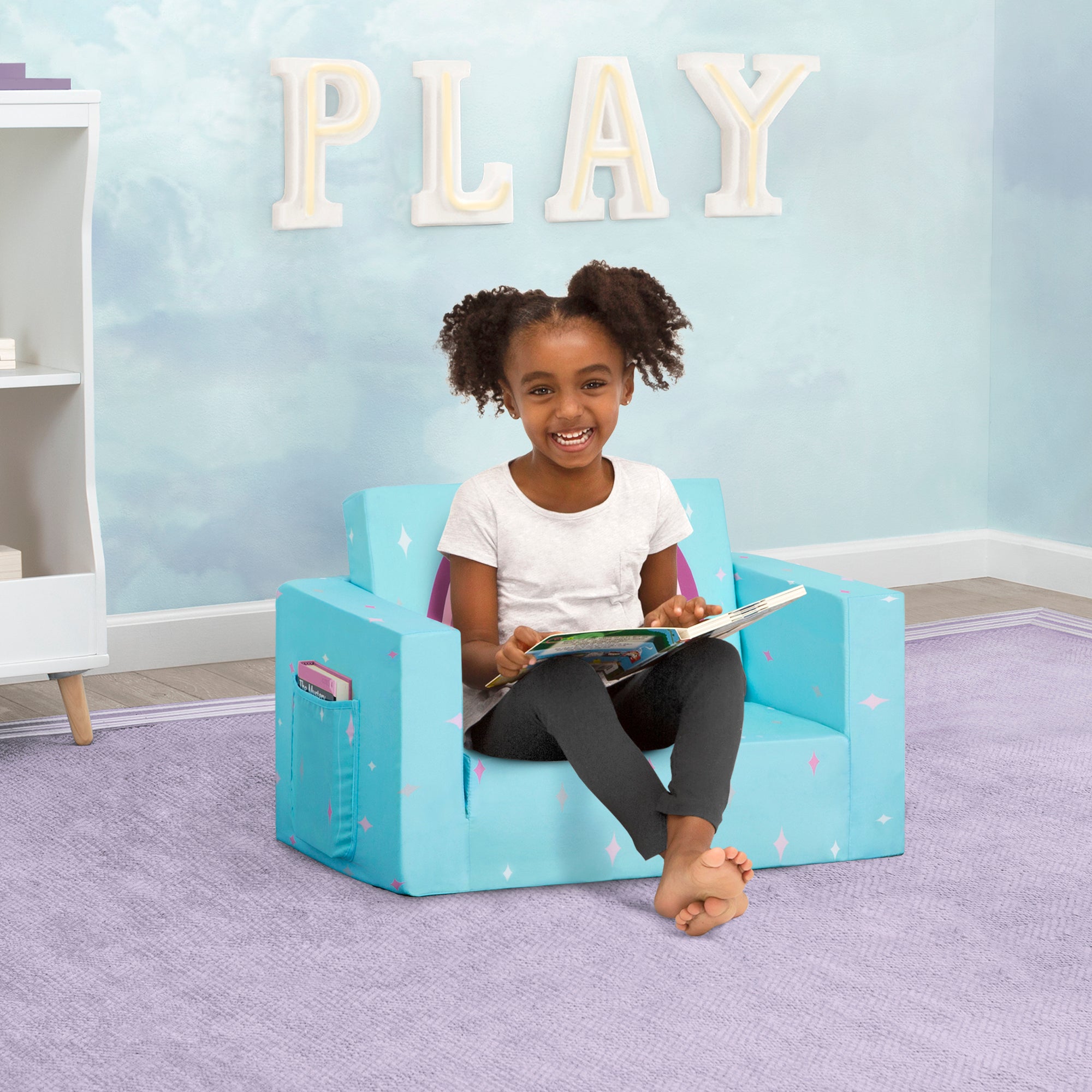 クロームクラフト社　ユニコーンチェア Unicorn Cozee Flip Out Chair - 2-in-1 Convertible | Delta Children