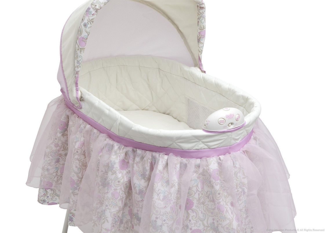 25022 303 victorian floral bassinet close up right hi res
