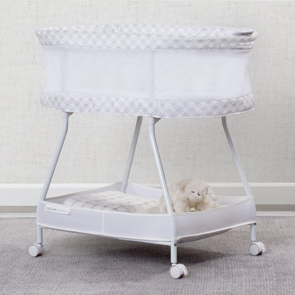 Delta Children Sweet Dreams Bassinet with Airflow Mesh Grey Infinity