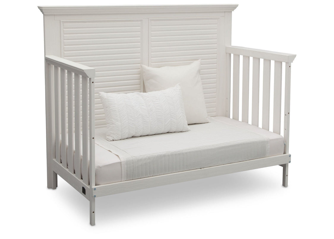 Simmons Kids Rustic Bianca (170) Oakmont Crib 'N' More Daybed conversion side view a5a