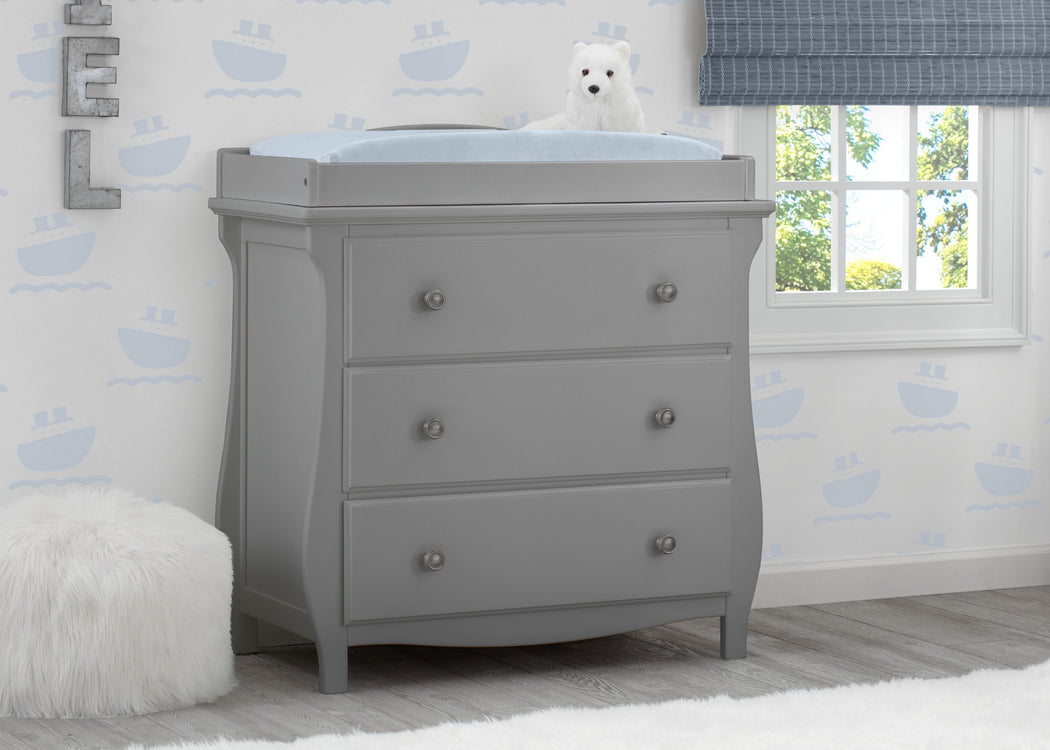 Delta Children Grey (026) Lancaster 3 Drawer Dresser with Changing Top (552030), Hangtag, a1a