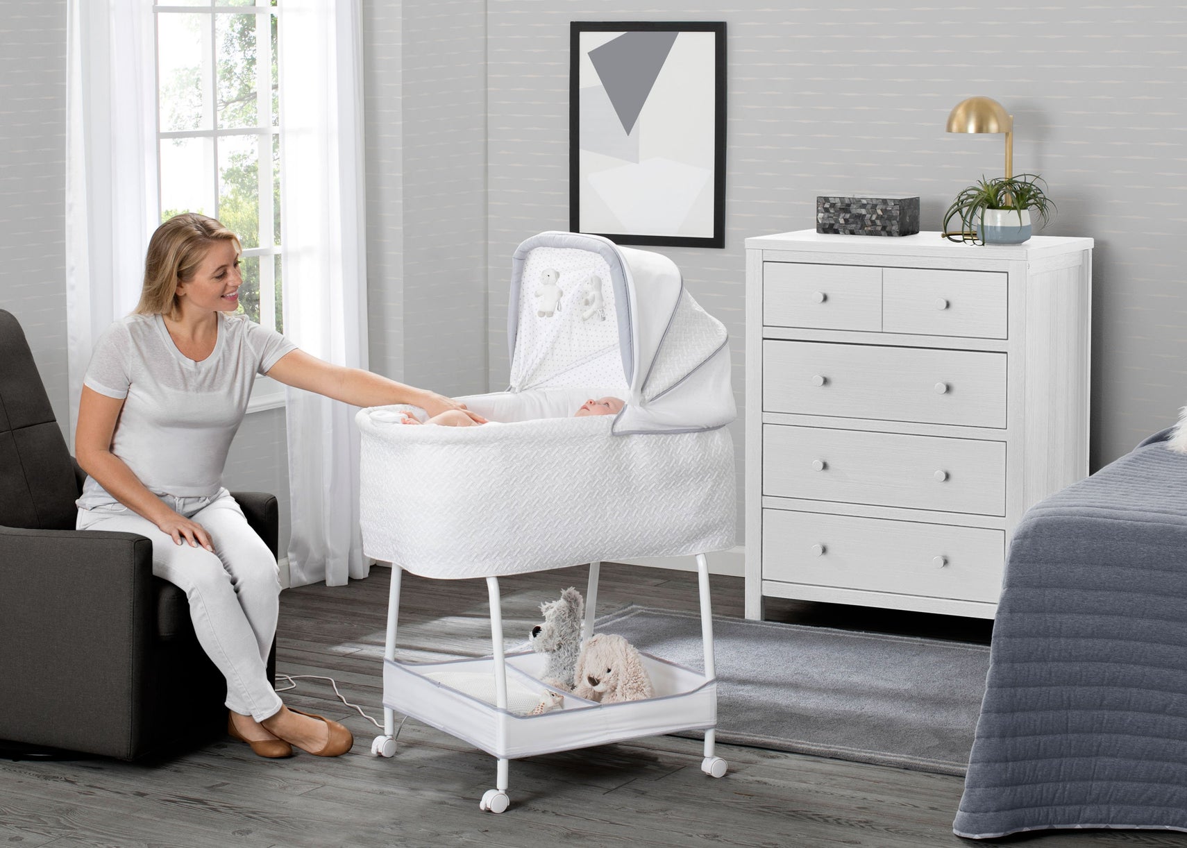 Silent Auto Gliding Elite Bassinet - Basketweave (2113) 701405-2113