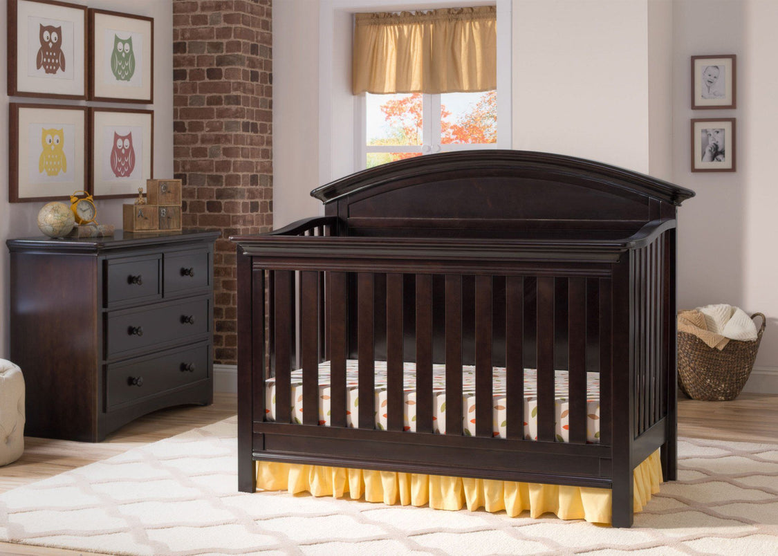 702330 207 Serta adelaide 4 in 1 crib Room props US Dotcom hi res