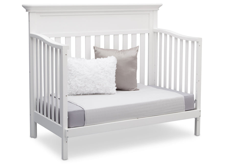Serta Bianca (130) Fernwood 4-in-1 Crib, Side View with Day Bed Conversion a6a 4-Fernwood 4-in-1 Crib
