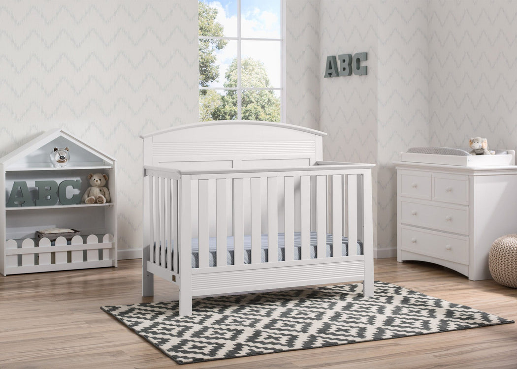 Serta Bianca White (130) Ashland 4-in-1 Convertible Crib, Room View b1b