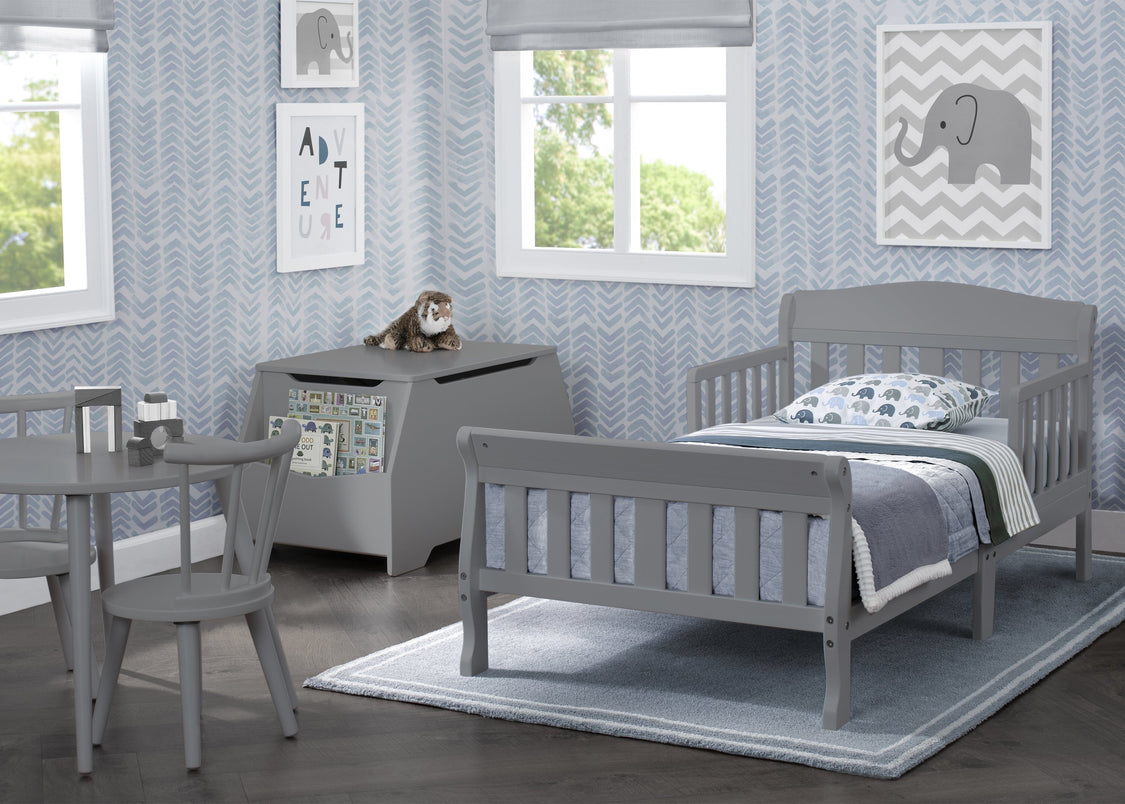 Delta Children Canton Toddler Bed Grey (026) roomshot a1a
