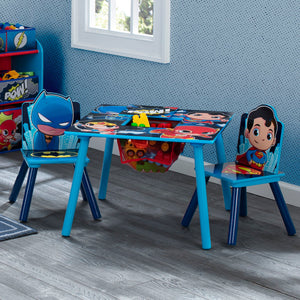 Delta Children Style 1 Super Friends (Batman | Superman | Wonder Woman | The Flash) Kids Chair Set and Table 1