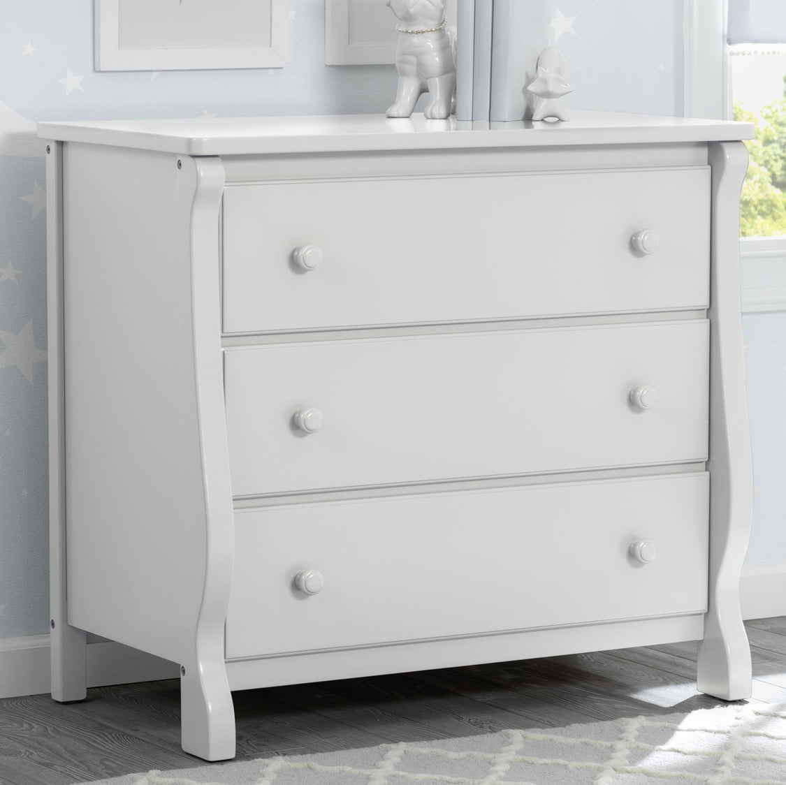 White (100)