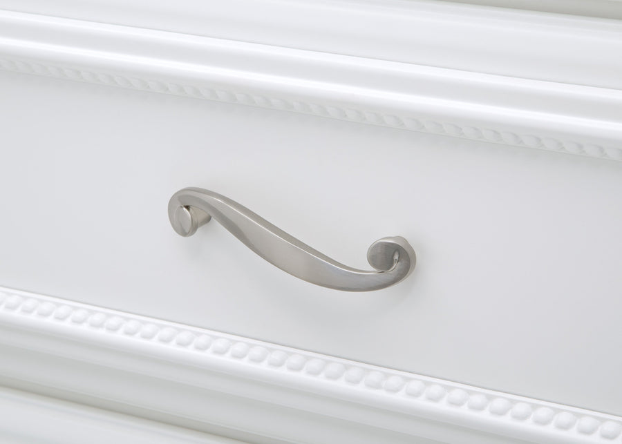 Simmons Kids Bianca White (130) Fairytale 7 Drawer Dresser with Changing Top, Detail View 2 7-Fairytale 7 Drawer Dresser with Changing Top