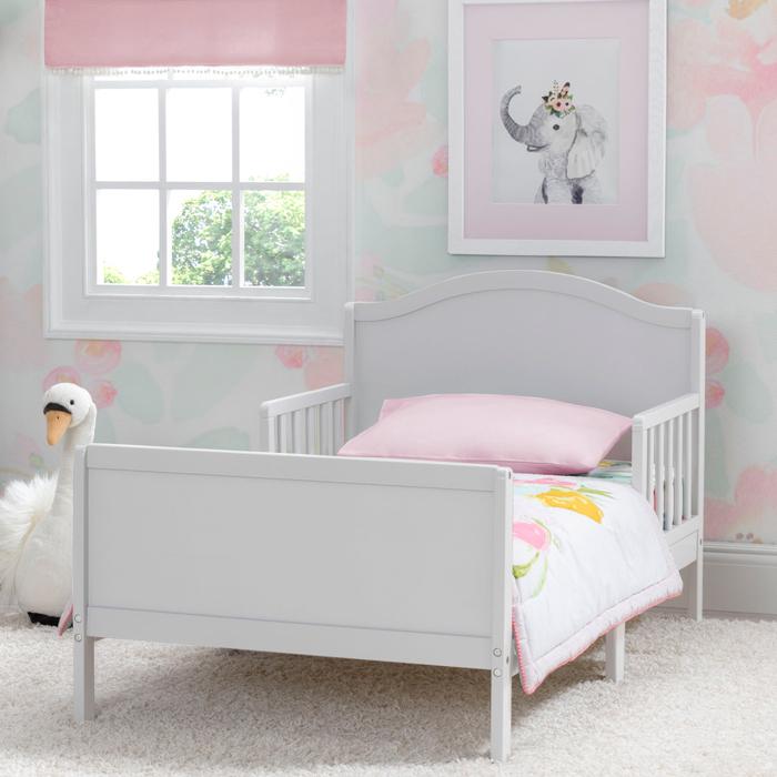 Bennett Toddler Bed - Delta Children